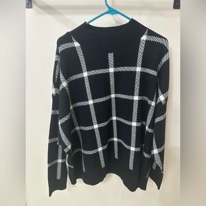 Black and White Checkered women’s  Sweater